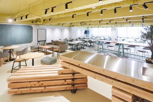 トライズ 六本木センター