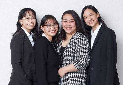 フライト英会話教室の講師たち