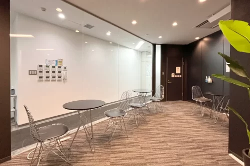 トライズ。新宿三丁目センター